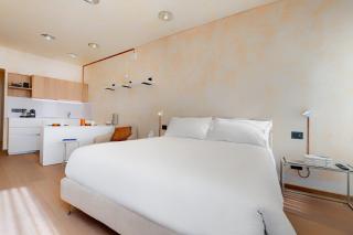 1881 LUXURY SUITES - 1