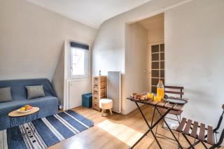 New Parisian Studio with View in the Central 11th - París - 6