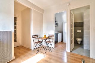 New Parisian Studio with View in the Central 11th - París - 2