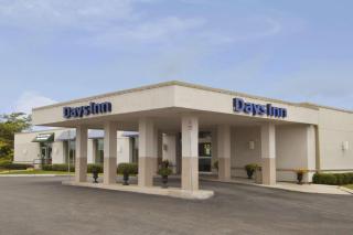Days Inn by Wyndham London - London - 0