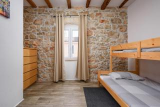 CENTER house with apartments - 1