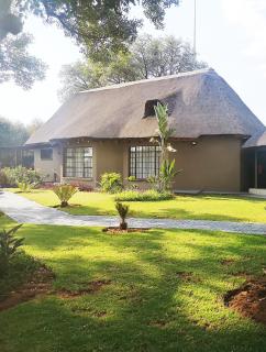 Sasavona Game Lodge - Warmbaths - 9
