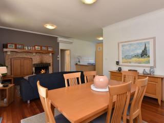 Somerville Wine Cottage Hideaway 3-Bedroom Cottage Near Broke Wineries - Broke - 1