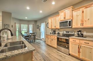 Tallassee Creekside Cabin with Forest Views! - 1