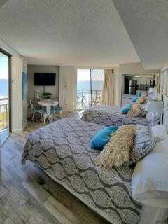 426 Belle Vue Magnificent Oceanfront studio with two balconies - Myrtle Beach - 1
