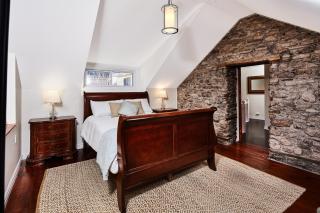 Arrowstone Farmhouse in Historic Old Town - Niagara on the Lake - 2