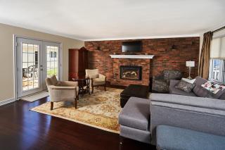 Arrowstone Farmhouse in Historic Old Town - Niagara on the Lake - 4