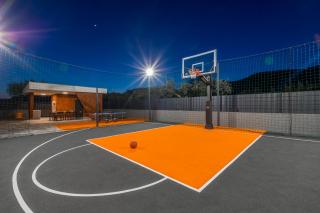 Villa SEVEN HEARTS with heated pool and private basketball playground near Split - Kaštela - 1