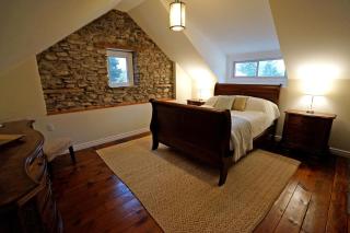 Arrowstone Farmhouse in Historic Old Town - Niagara on the Lake - 1