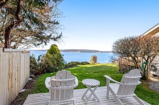 Cozy Cottage by the Sea - Langley - 0