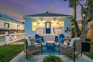 Crystal Cottage - Galveston - 4
