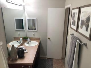 Dallas Gem in Subdivision 15 mins from Deep Ellum! - 1