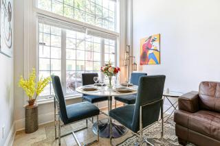 Hosteeva Modern Condo Steps to St Charles Ave & Close to FQ - New Orleans - 5