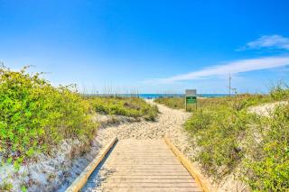 Pool and Beach Access Hilton Head Coastal Condo - Hilton Head Island - 8