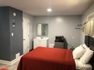 Bay Inn Hotel - North Camellia Acres - 3