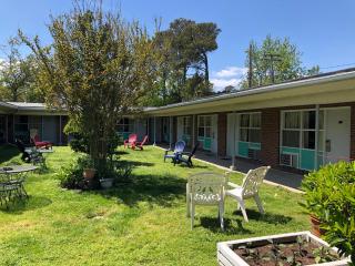 Bay Inn Hotel - North Camellia Acres - 5