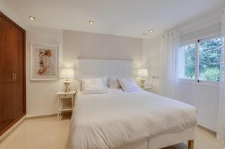 Villa MAGNA,Traumvilla-2 Pools,Whirlpool,Aussenküche,Kinosaal, Billard,Bierzapfhahn, Kinderhaus - 4