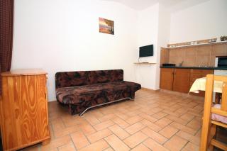 4 Bedroom Guest House in Tisno - Tisno - 2