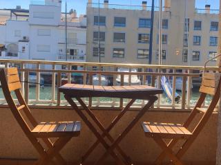 PORT AMBAR - Apartamento en la Marina de Empuriabrava - balcón con vistas al canal - playa - wifi - Empuriabrava - 6
