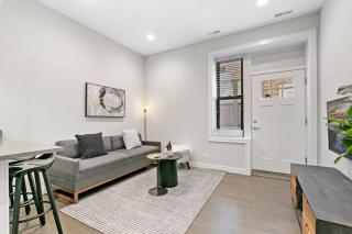 2BR Trendy Urban Apartment - Division 102W 202W 302W REP - Chicago - 0