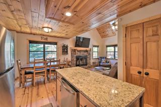 Spacious Cabin with Furnished Deck and Hot Tub! - Mashburn Mill - 3