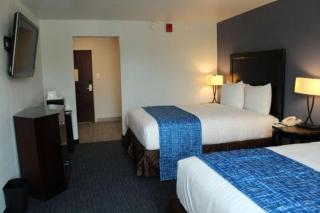 Travelodge by Wyndham Water's Edge Hotel - Racine - Racine - 4