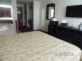 Rodeway Inn - Cedar Rapids - 1
