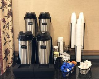 Red Roof Inn & Suites DeKalb - DeKalb - 5