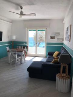 Mori's Beautiful Sea front Apartment - With A.C. - Monterosso al Mare - 3