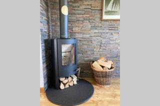 ** Beautiful Scenery - Cyclists & Walkers Dream ** Log Burner ** Peaceful Hamlet ** - Redruth - 3