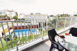 Silver Sea Holiday Apartments - 1