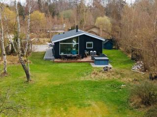 Two-Bedroom Holiday home in Hyltebruk - Jægerspris - 0
