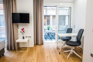 A25 Pristine & Sunny flat with balcony at downtown Athens - 6