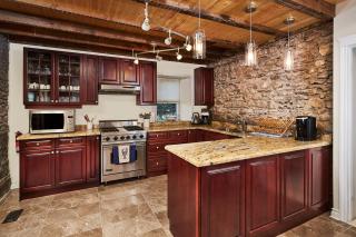 Arrowstone Farmhouse in Historic Old Town - Niagara on the Lake - 6