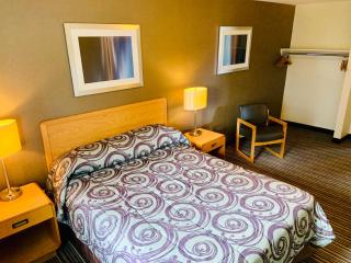 Green Acres Motel - 4