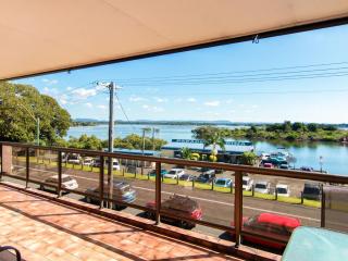 Island View 4 Opposite Wallis Lake - Forster - 4