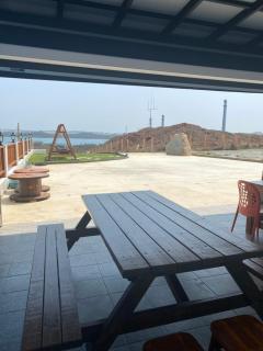 Across the Ocean B&B - 4