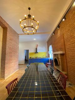 Red door-Room with private bathroom - Tbilisi - 7