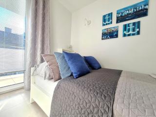 Apartment 1A - 4