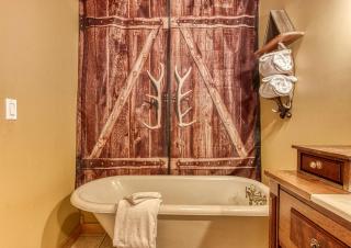 Stream On, On The River, Hot Tub, Game Room, 560 FREE tickets each paid day - 6