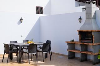 Vista Lobos entre volcanes y oceano - 1