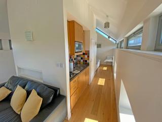 Kinvara Suites No 2 Top Floor by Trident Holiday Homes - Kinvara - 7