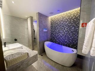 Fifth Avenue Motel - Taichung - 8
