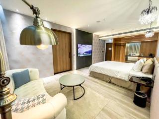 Fifth Avenue Motel - Taichung - 4