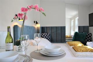 Apartamenty Royal Maris 5 - pokój dwuosobowy, najlepsza lokalizacja w Ustce, blisko plaży i portu, bezpłatny parking, ścisłe centrum - 9