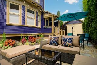 Secluded Patio Cottage Right By All The Action - 5