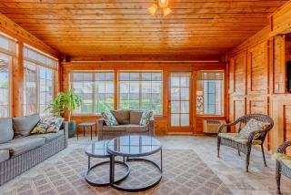 Newly Renovated Home with Spacious Interior & Backyard Pool - Perfect for Families! - Frisco - 0