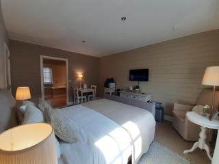 Casa-Cosi, tourist & business suites & flats with reserved parking and private terraces in shared garden with seasonal pool included, private sauna available - Lokeren - 4