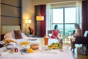 Khalidiya Palace Rayhaan by Rotana, Abu Dhabi - Abu Dhabi - 2