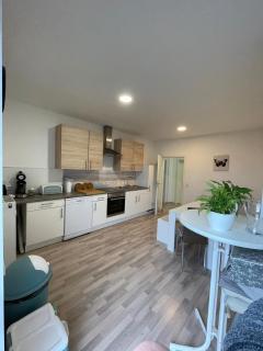 Ferienwohnungen AKH Home - 2